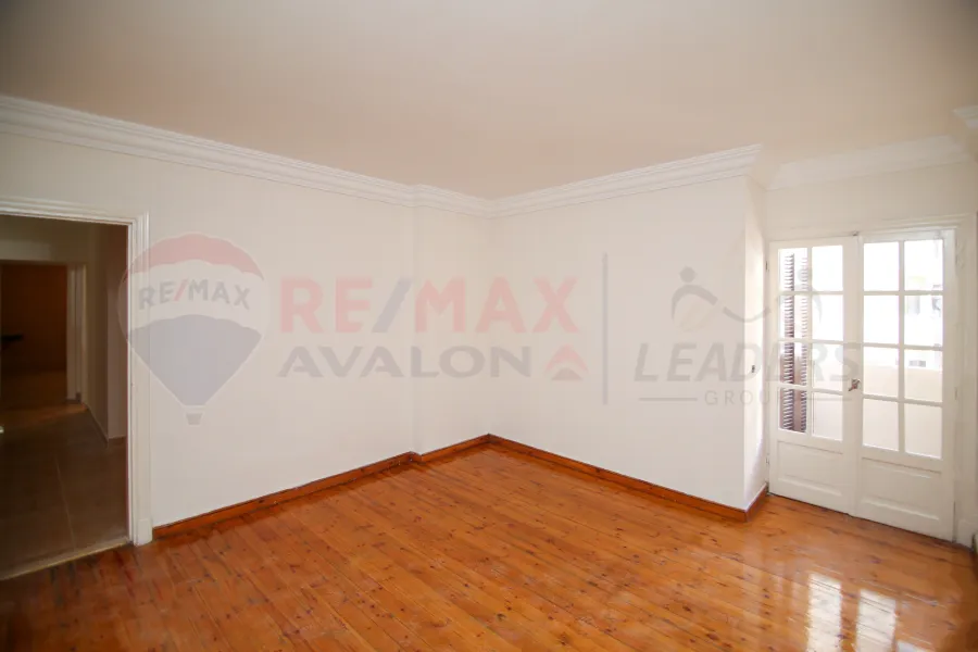 Apartment for rent 200 m Smouha (Albert El Awal St.)