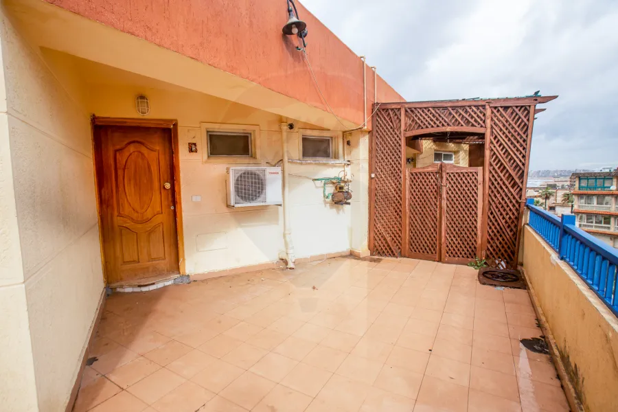 شاليه للبيع 75 م المعمورة الشاطئ