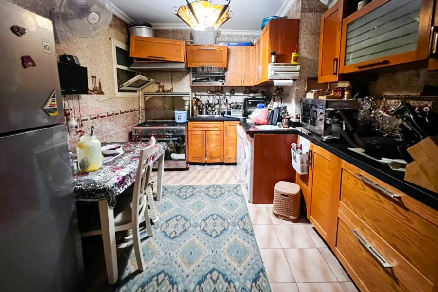 Apartment for sale 225 m in Janaklis (second number from Abu Qir St.)