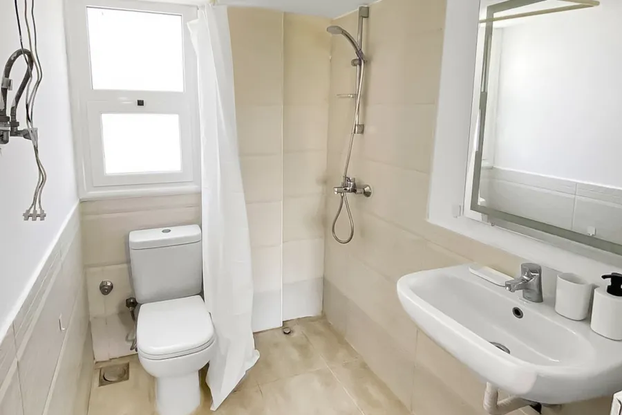 دوبليكس ارضي بحديقه 200 م للبيع (امواج - سيدى عبد الرحمن )