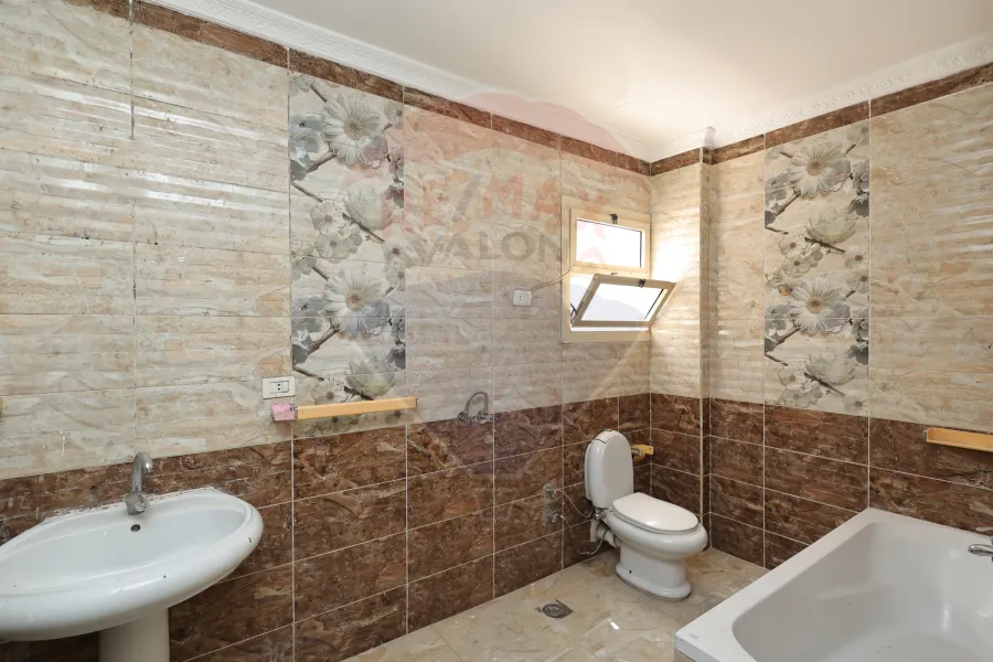 شقة للبيع 130 م فلمنج (ش أحمد باشا ترك - بجوار فتح الله)