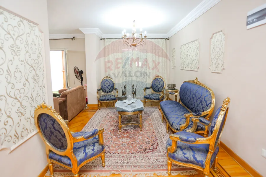 شقة للبيع 600م لوران ( خطوات من ش شعراوي )