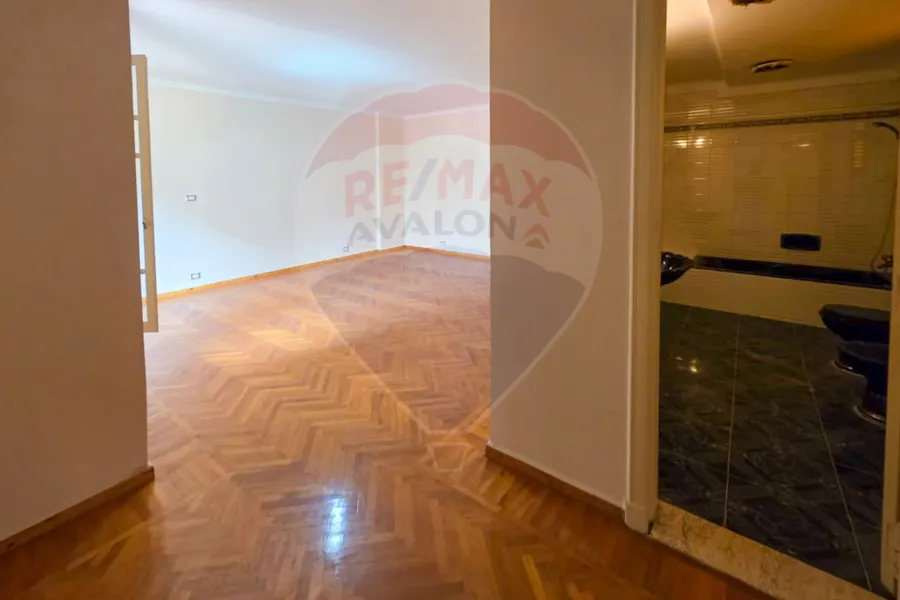 شقة دوبليكس للبيع 320 م لوران (متفرع من ش سرهنك)