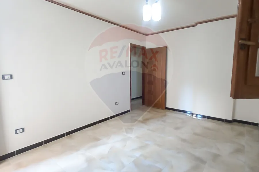 شقة للبيع 90 م ميامي (ش خلف الأكاديمية)