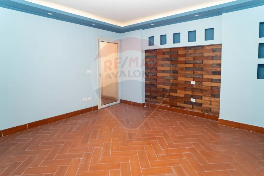 شقة للإيجار 205 م لوران (ش الإقبال)