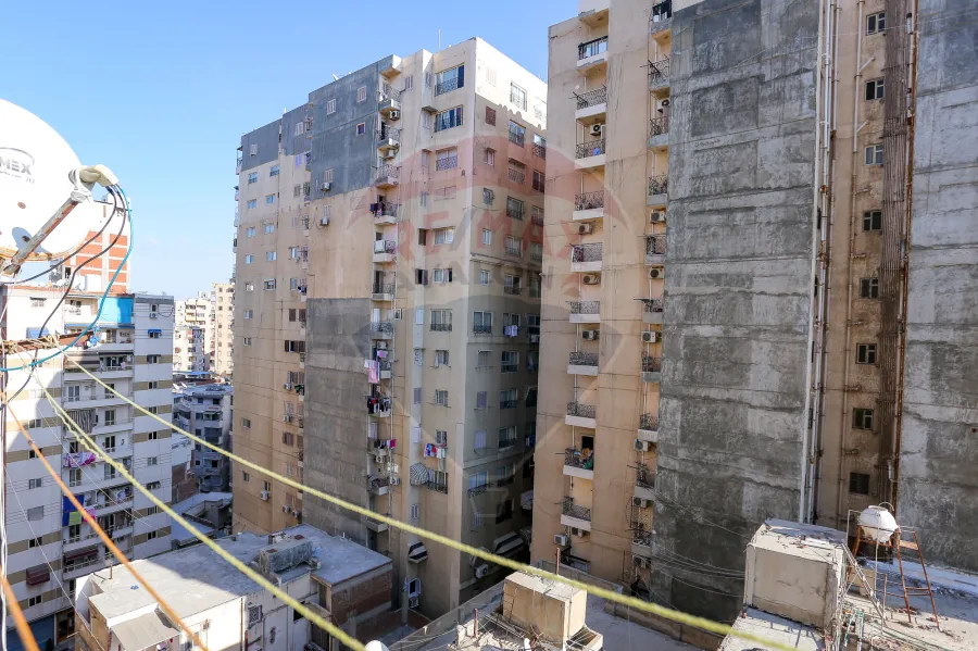 شقة للبيع 117 م زيزينيا (ش رياض)