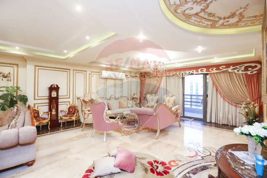 شقة للبيع 575م سموحة (ش فوزي معاذ الرئيسي)