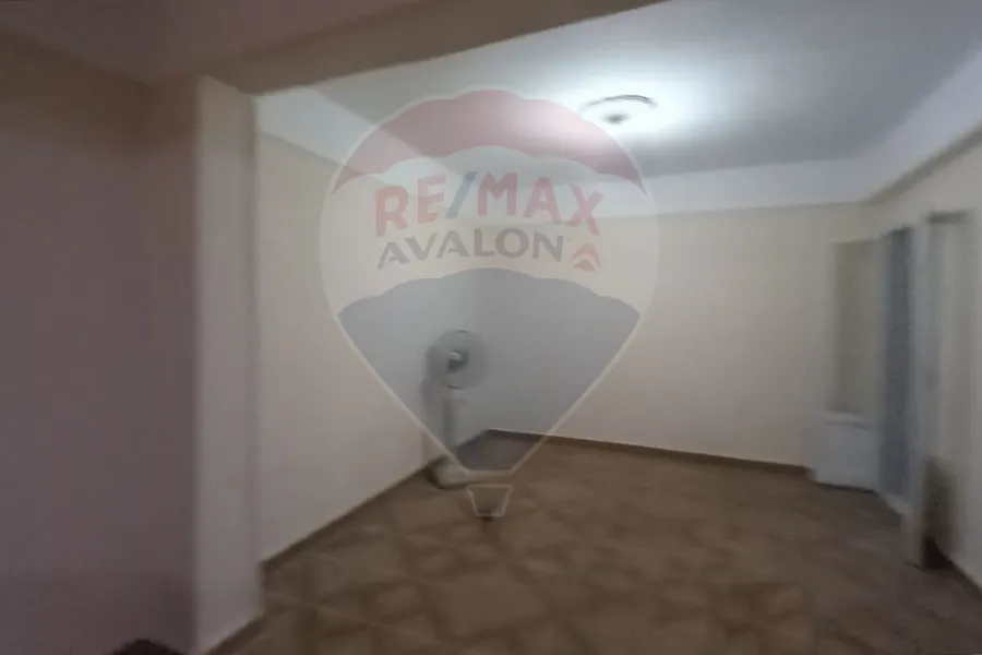 شقة للبيع 200 م سابا باشا (بالقرب من الترام)