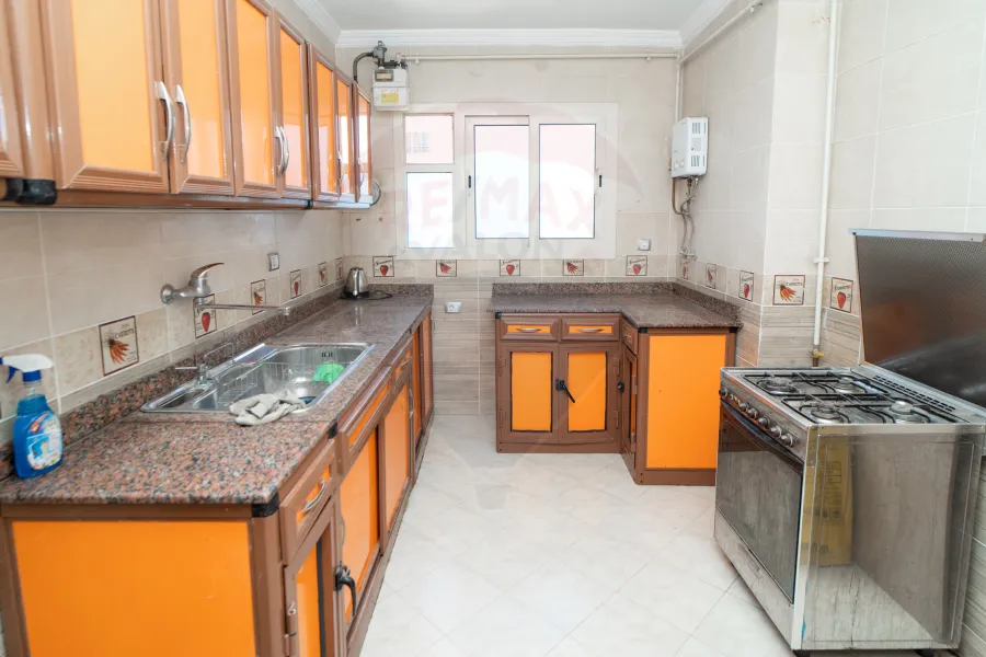 شقة للبيع 263 م سموحة (كومباوند انطونيادس)