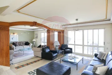 دوبلكس للبيع 500م ( سبورتنج - خطوات من ش أبو قير )