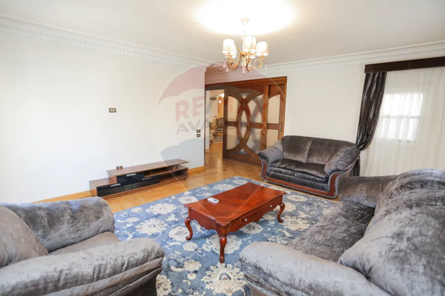 شقة للإيجار المفروش 345 م زيزينيا (أمام قصرالمجوهرات)