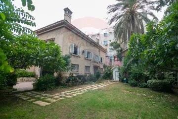 فيلا للايجار 800 م كفر عبده (خطوات من شارع ابو قير)