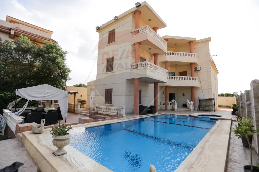 Stand Alone Villa for sale 1,008 m King Mariout