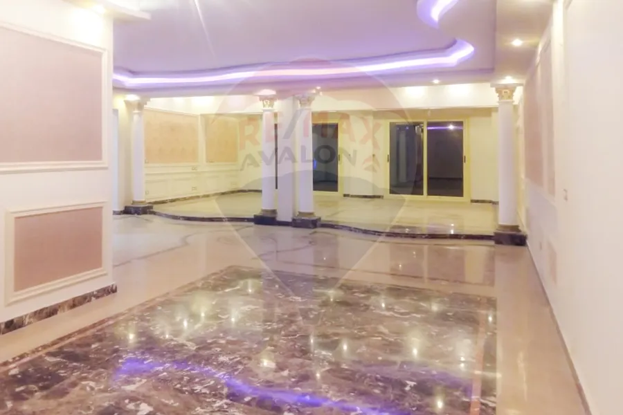 شقة للبيع 480 م سموحة (ش مصطفي كامل)