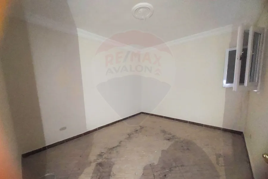 شقة للإيجار 100م  سيدى جابر  ( شارع المشير  )