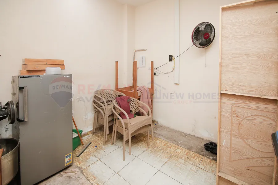 محل للإيجار المفروش أرضى 100م+ صندرة الإبراهيمية (على البحر مباشرة )