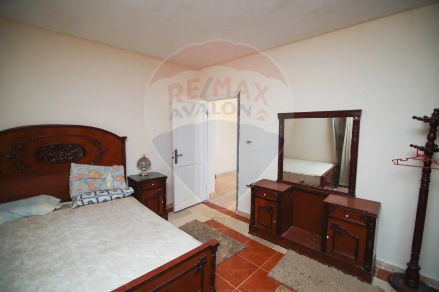 فيلا ستاند الون للبيع (حورس) 200 م