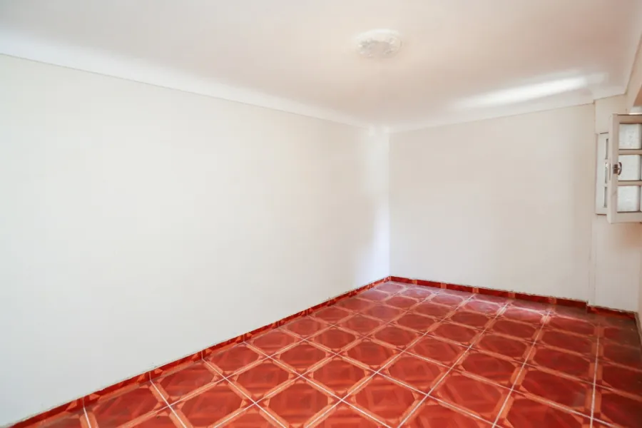 شقة للبيع 165م لوران (متفرع من ش أبوقير - بالقرب من بنك مصر)