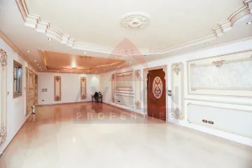 شقة للايجار220 م سموحة (ش بهاء الدين الغتورى)