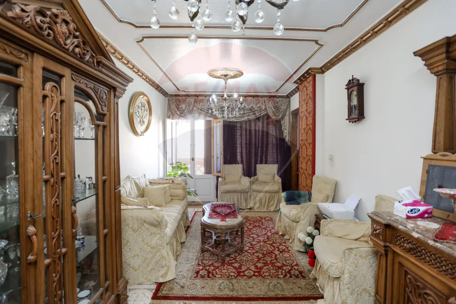 شقة للبيع 130 م الابراهيمية (ش ممفيس خطوات من الترام )