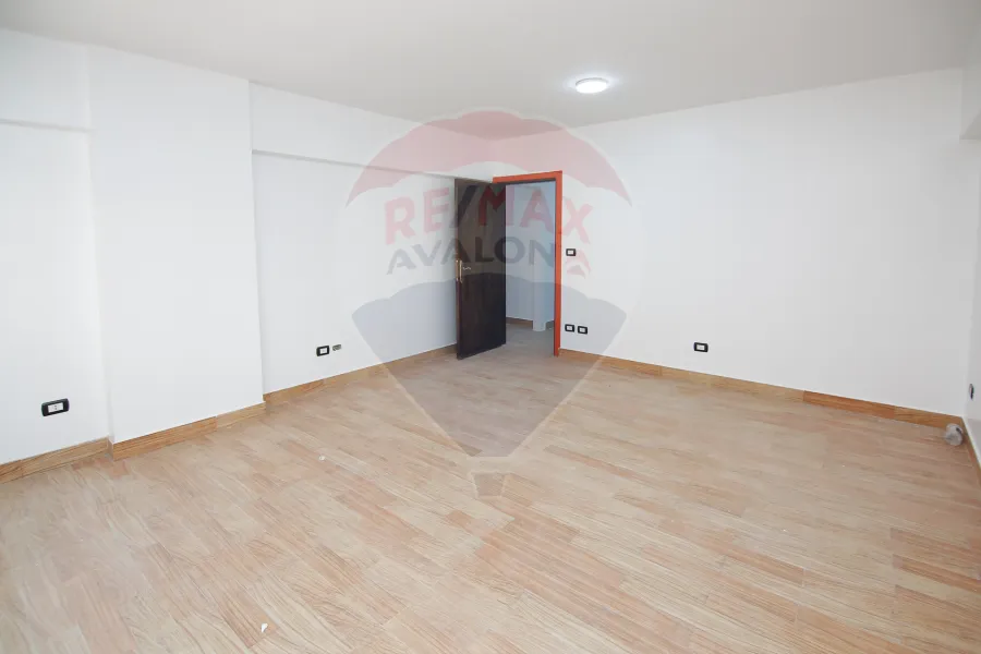 مقر اداري للبيع 315 م كفر عبده (ش قرداحي)