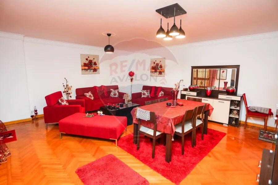 شقة للبيع 150 م سموحة (شارع ألبرت الاول - كومبوند البارون )