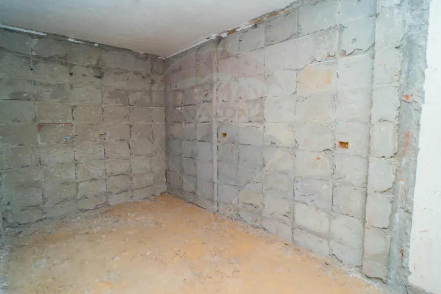 شقة للبيع 238 م رشدي (علي الترام مباشرة)