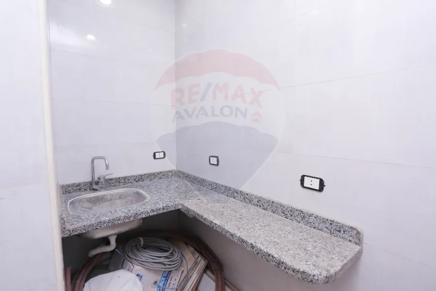 شقة للبيع  100 م الابراهيميه ( خطوات من شارع فوزي معاذ )