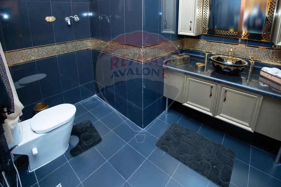 Penthouse apartment for sale 440 m Al Asafra (directly on the sea - Brand Building)