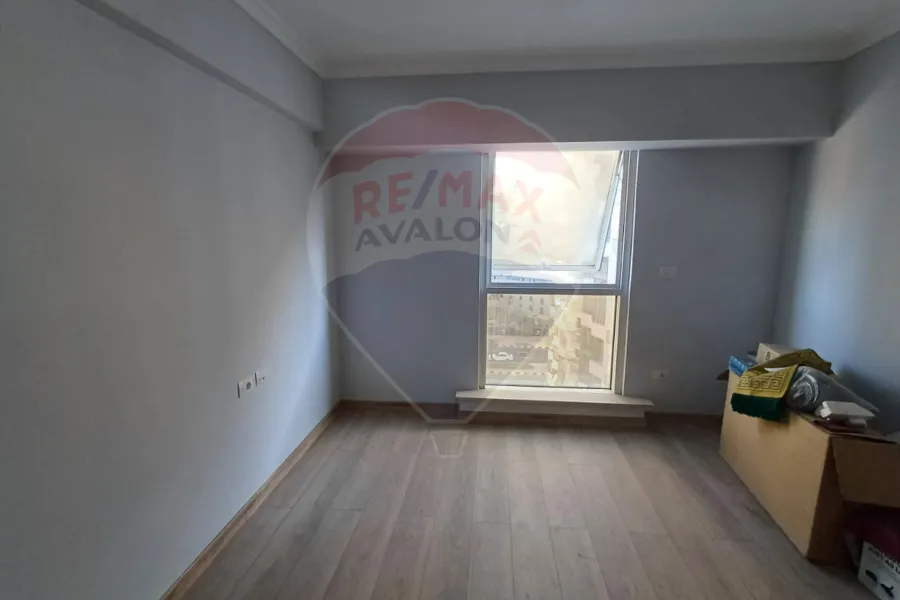 شقة للايجار 135 م سموحة (جراند فيو)