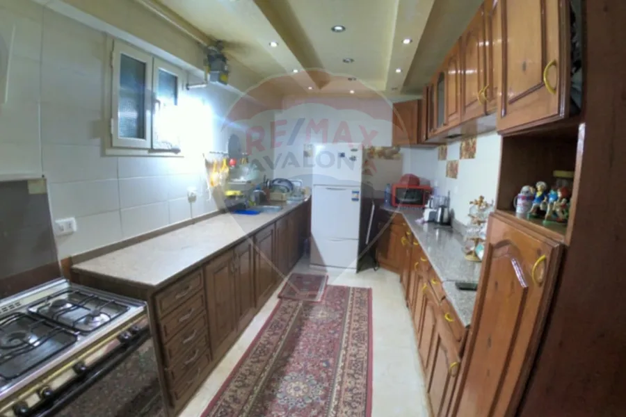 شقة للبيع 170 م لوران (ش الاقبال )