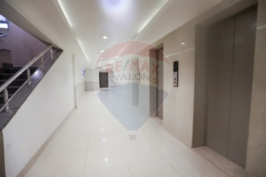 Apartment for sale 276 m El Shalalat (Cleopatra Plaza Towers)