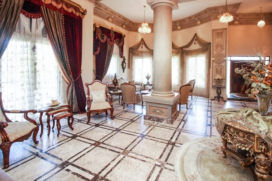 Villa for sale 2100m El-Maamoura (In front of the marine collage)