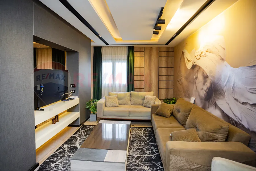 Apartment for sale 300 m in Miami (directly on the sea)