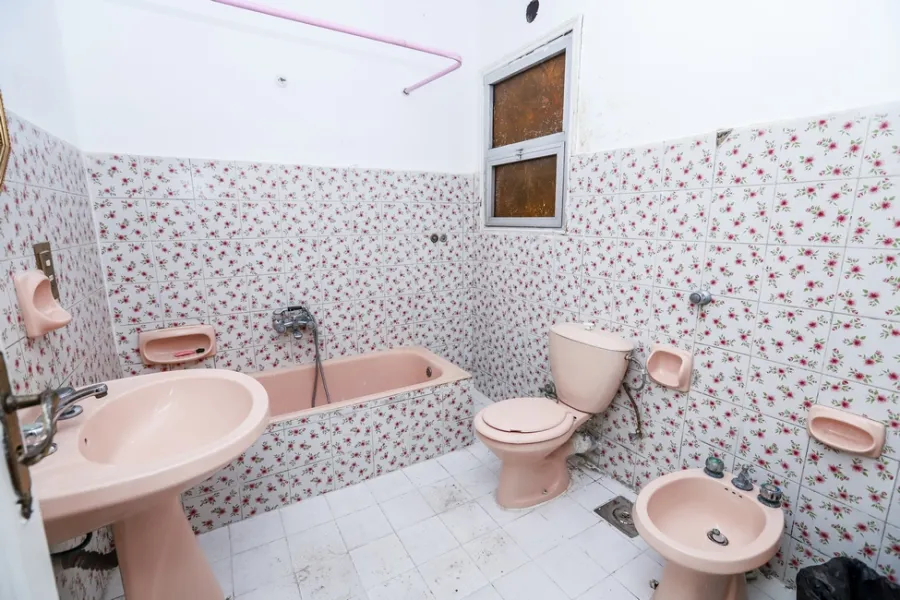 Residential or Administrative Property For Sale 240m Moustafa Kamel