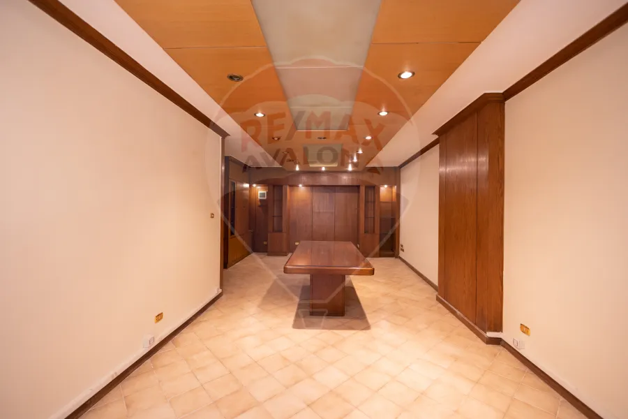 Apartment for rent 217 m Louran (directly on the tram)