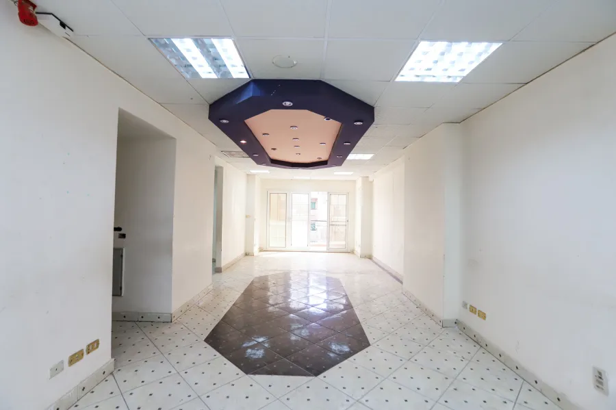 شقة للبيع 150 م جناكليس (على الترام مباشرة)