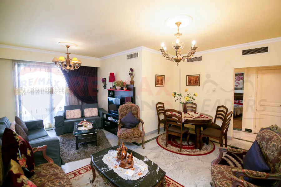 شقة للإيجار المفروش 136 م سان ستيفانو (الفورسيزون)