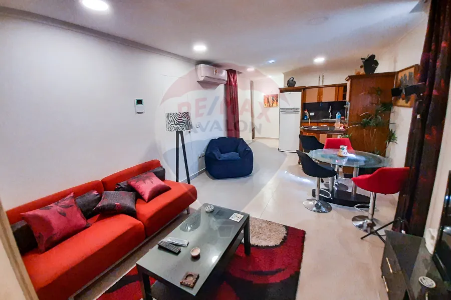 Furnished Studio For Rent 90 m El Azarita ( steps from the sea )