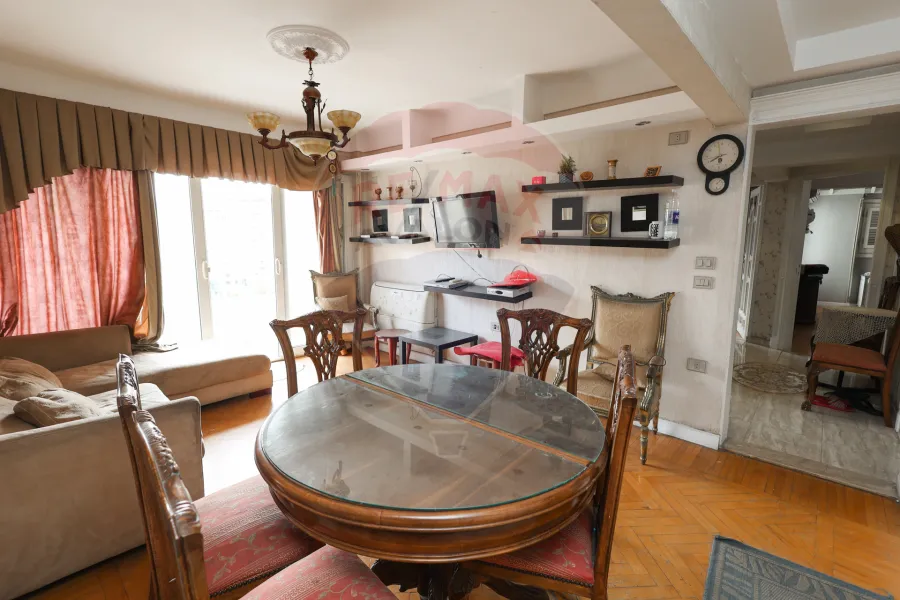 شقة للبيع 180 م سابا باشا  (ش تاج الرؤساء)