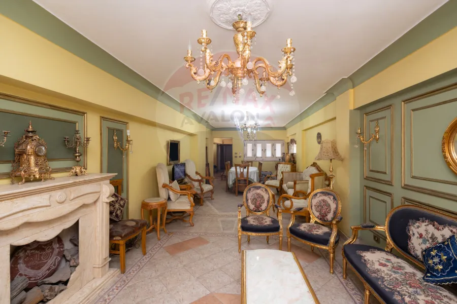 شقة للايجار المفروش 195 م سموحة (ش بهاء الدين الغتوري)