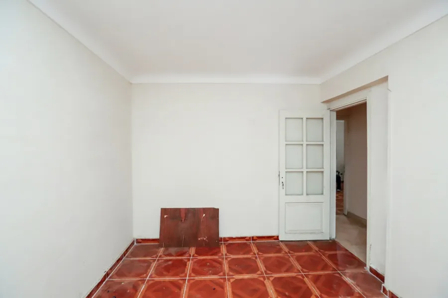 شقة للبيع 165م لوران (متفرع من ش أبوقير - بالقرب من بنك مصر)