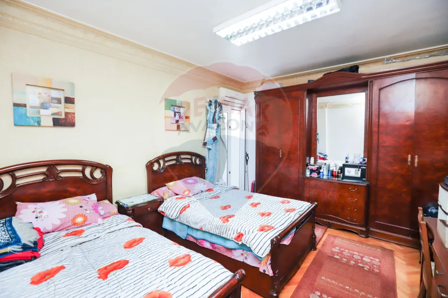 Apartment For Sale 270 m Sporting ( El Horeya St.)