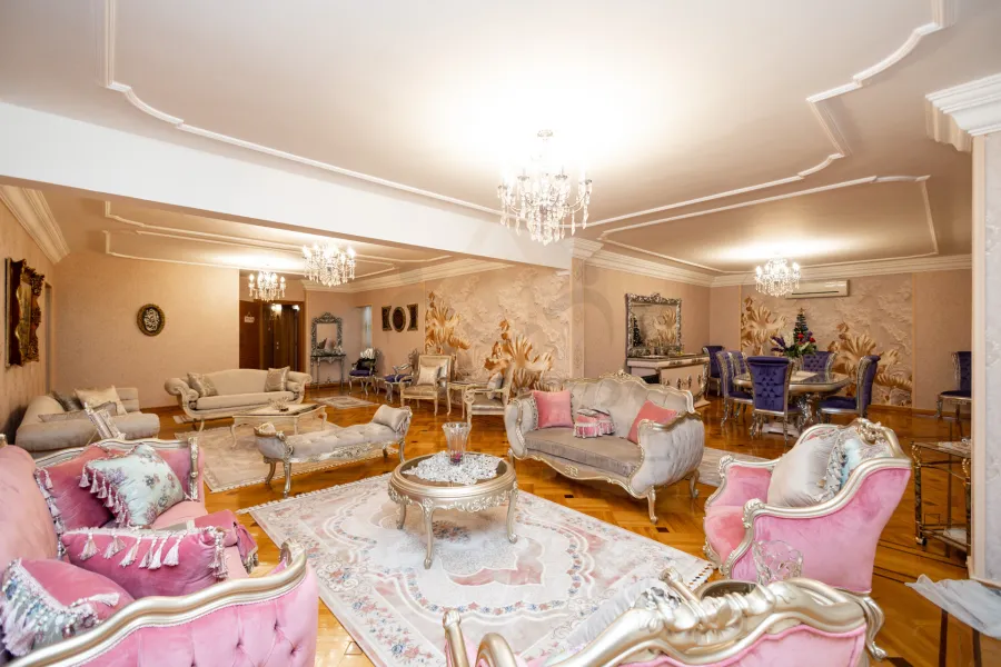 Apartment for sale 560 m Louran (Sarhank St.)