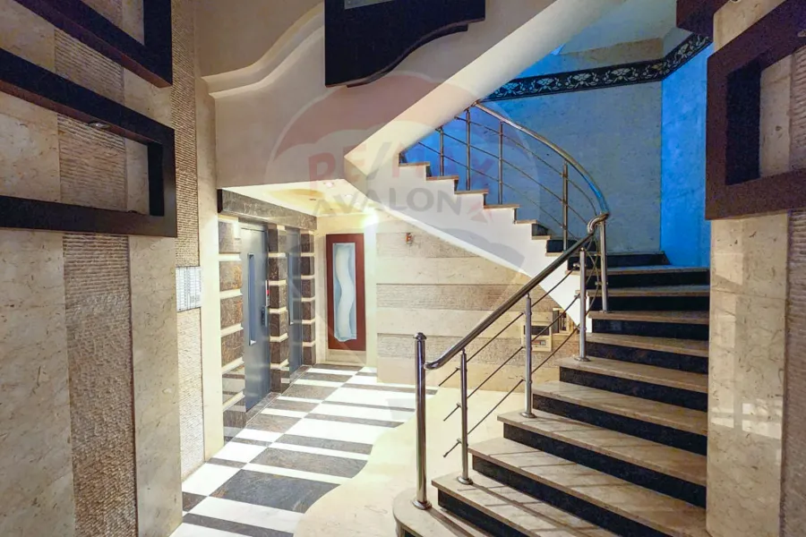 شقة للبيع 150 م كليوباترا (على الترام مباشرة) - اول سكن