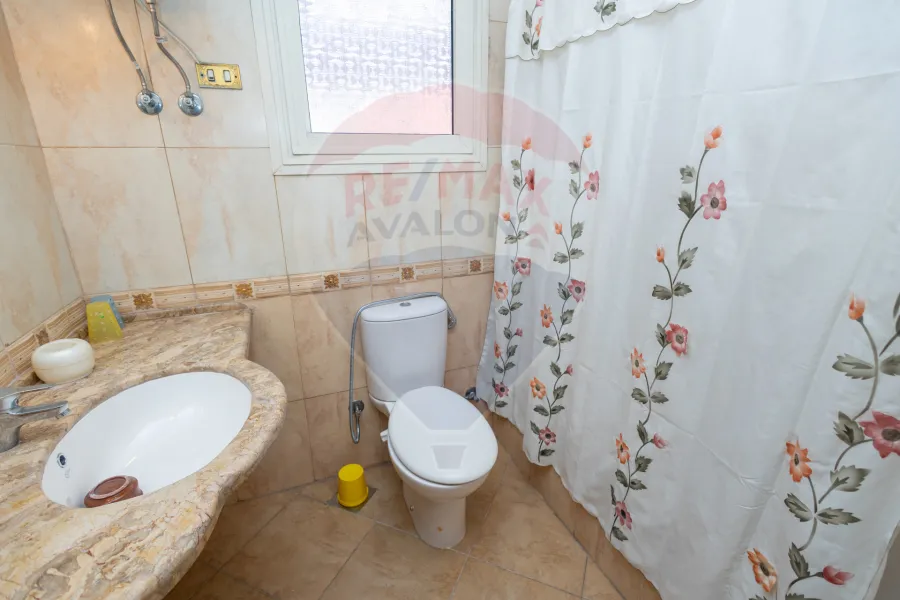 Apartment for sale 216 m Louran (The building on the first row of the sea)