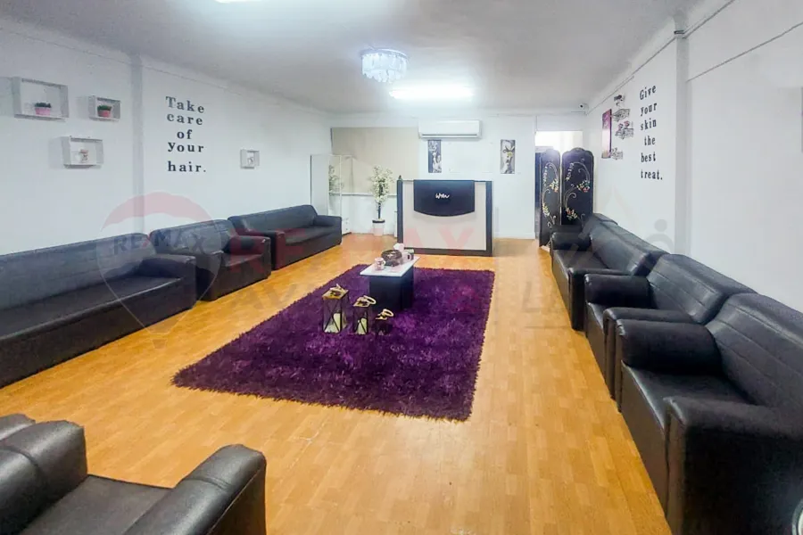 Administrative headquarters for rent 140 m Janaklis (Abu Qir St.)