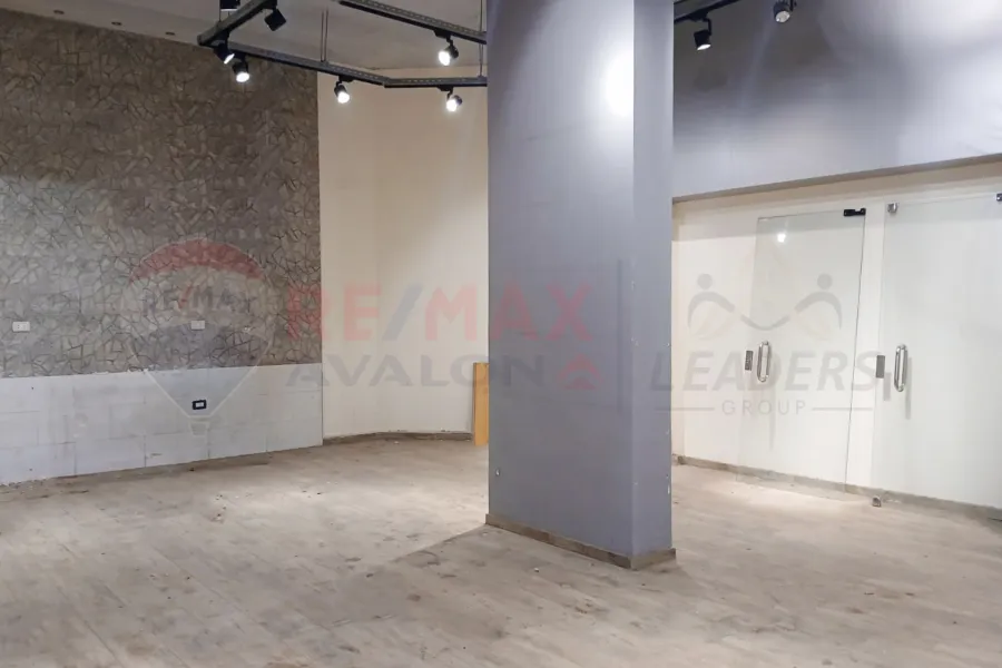 محل للبيع 100 م سموحه (ش مسجد ناصر)