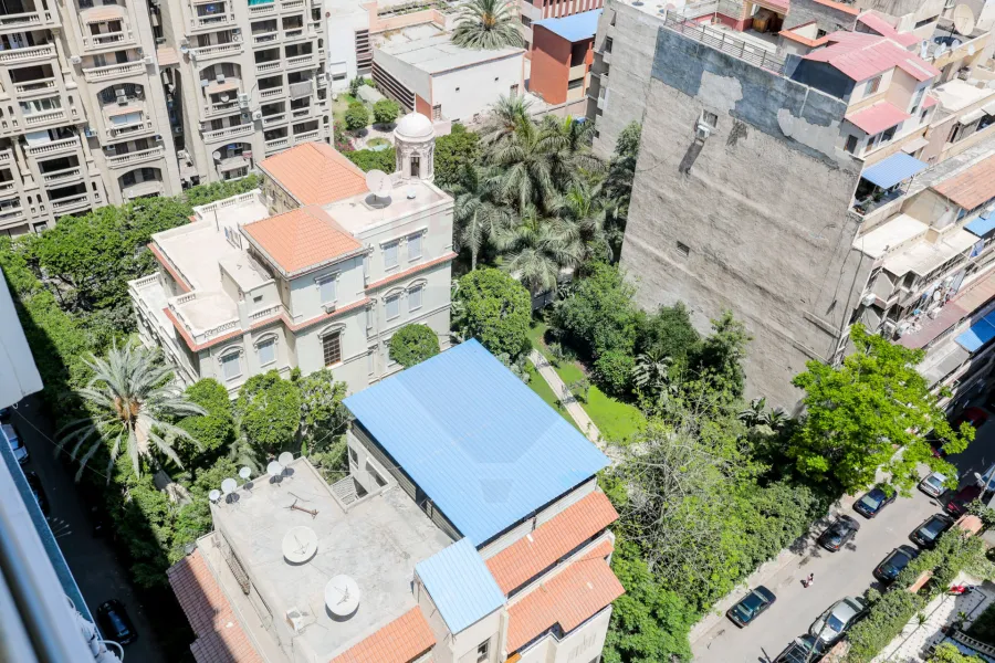 شقة للبيع 400 م زيزينيا (خطوات من متحف المجوهرات)