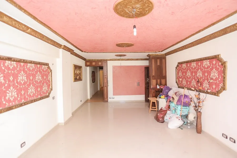 شقة للبيع 175م فلمنج (ش مصطفي كامل)